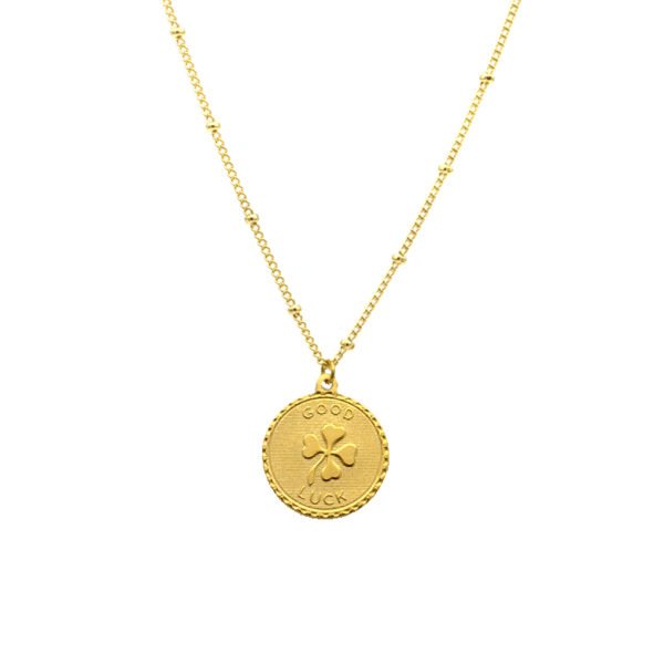 chaîne avec médaillon, chaine avec pendentif rond, collier avec médaille, collier avec médaillon, collier avec pendentif cercle, collier avec pendentif pièce, collier avec pendentif trèfle, lucky