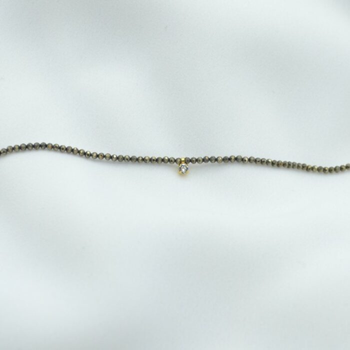 Bracelet chaîne perlée de pierre en pyrite