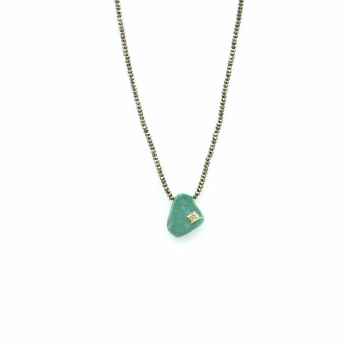 Collier en perles pyrite avec son pendentif pierre Turquoise
