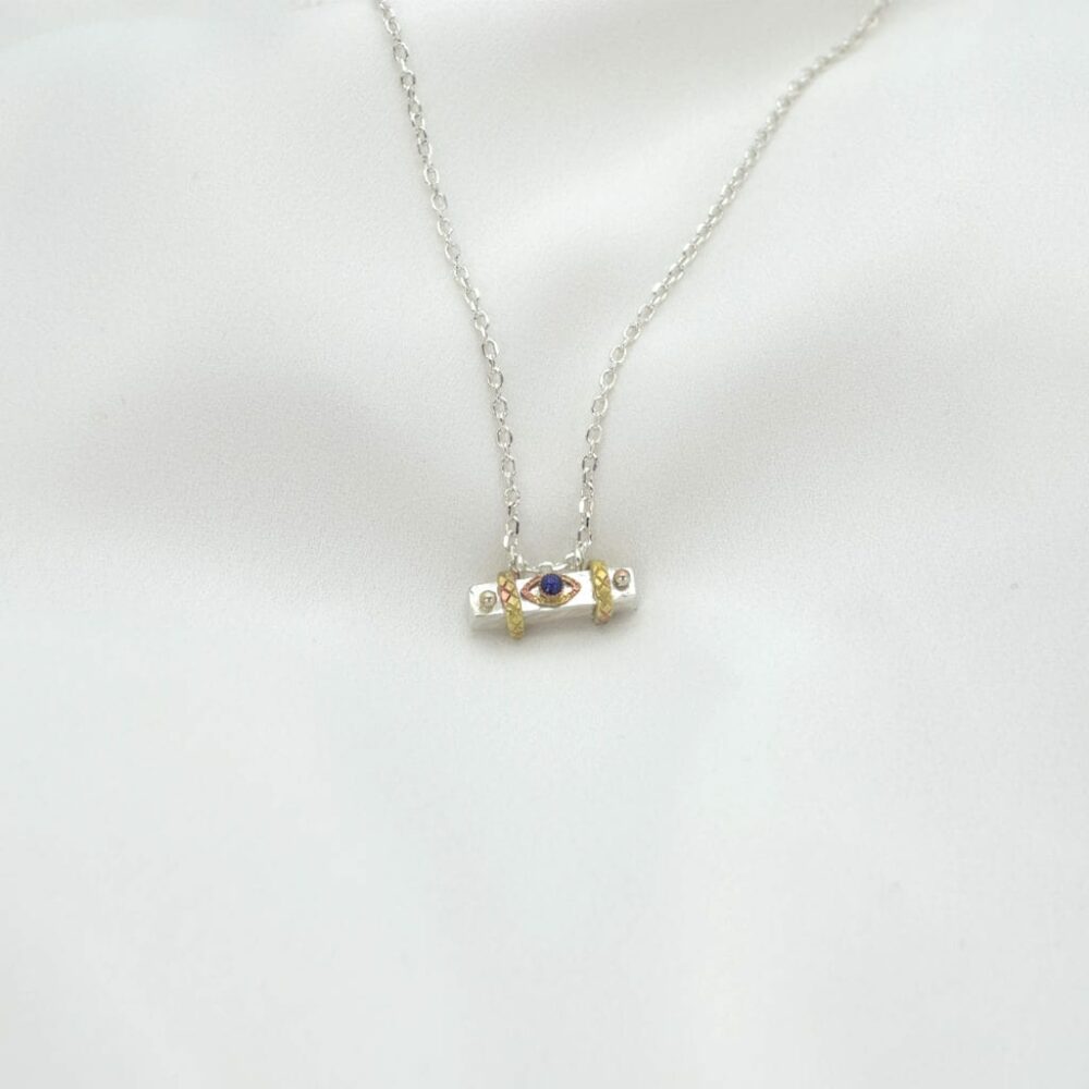 Collier pendentif rectangle argent œil orné d'une pierre fine