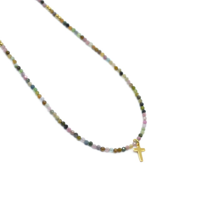 Collier croix en perles de tourmaline