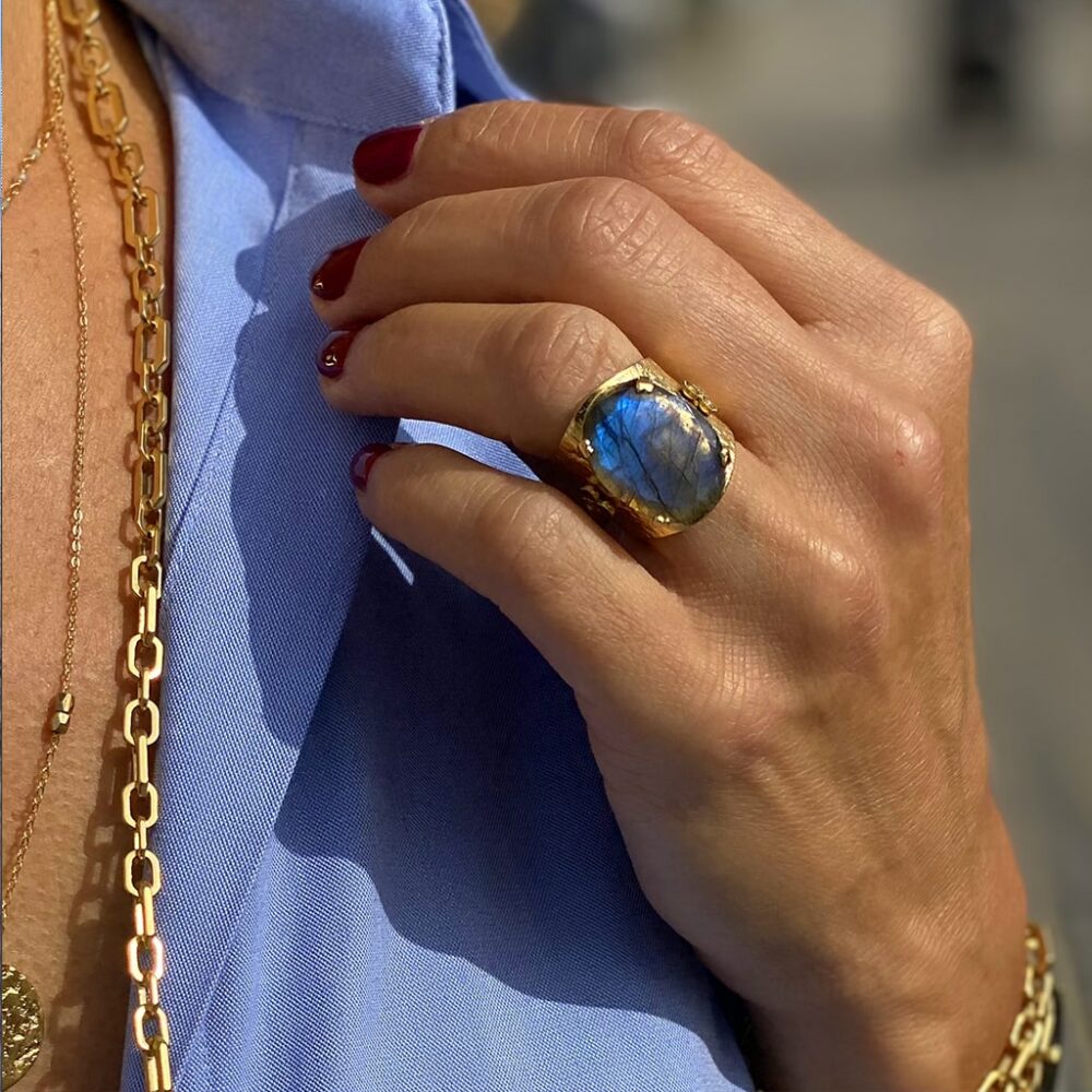 Bague pierre ovale martelée – Image 2