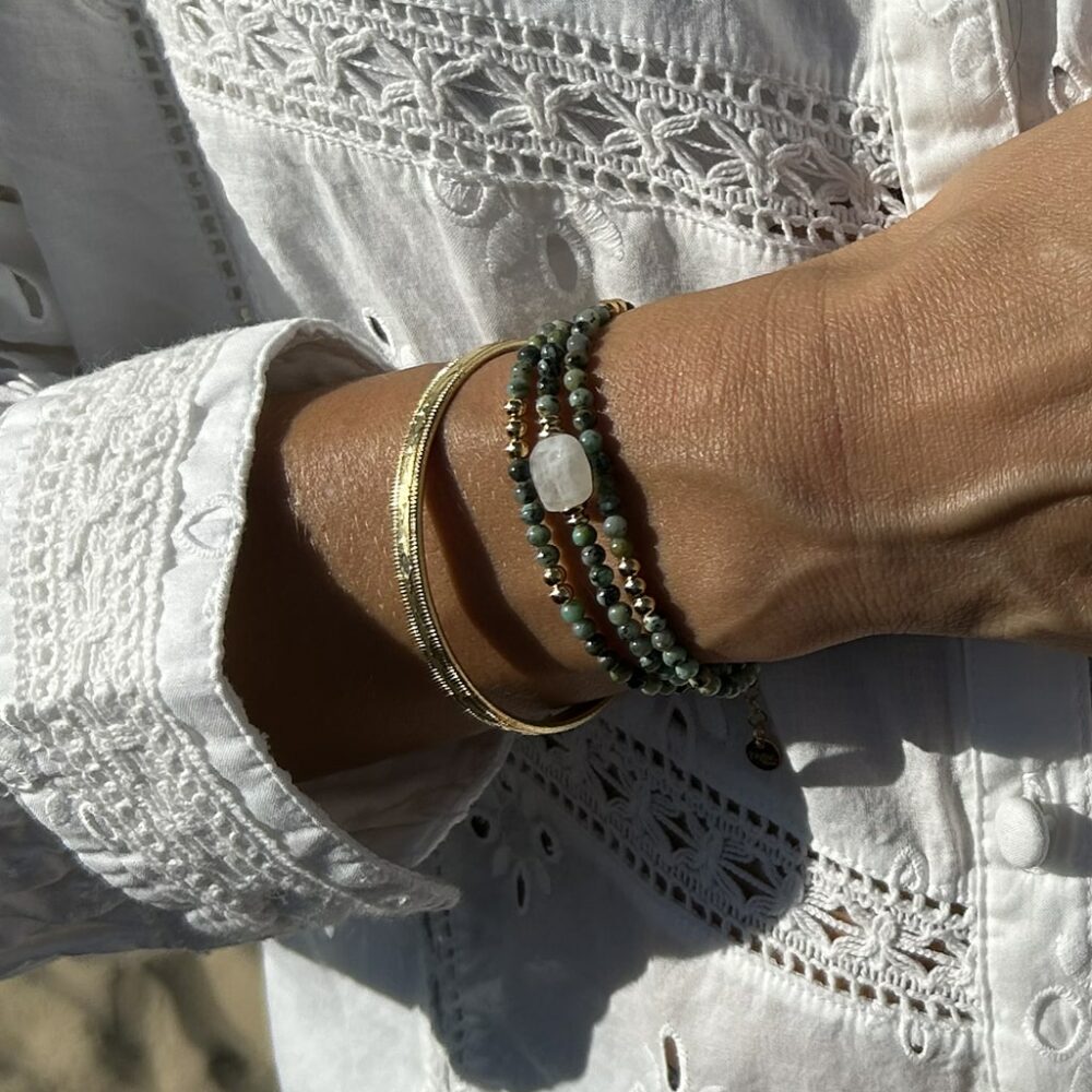 Bracelet triple tours en perles fines de jaspe africain – Image 2