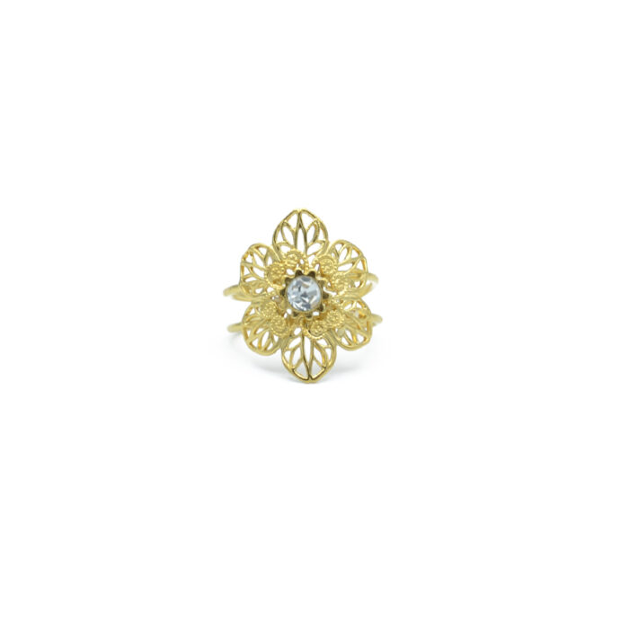 Bague fleur ornée d’un cristal