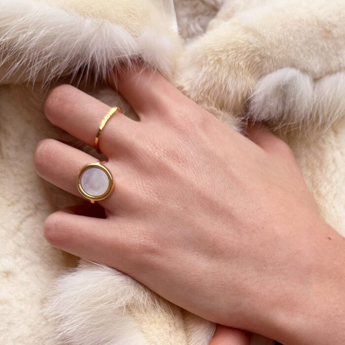 Bague carrée martelée