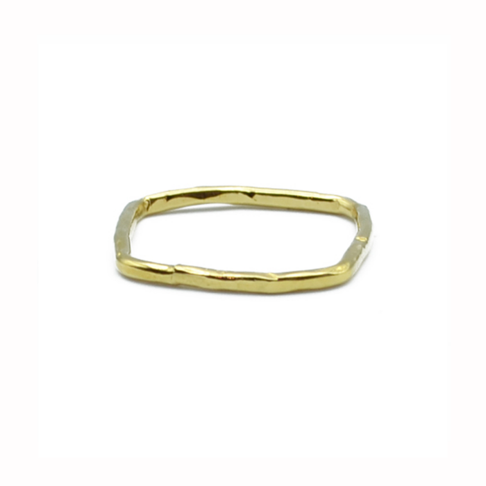 Bague carrée martelée