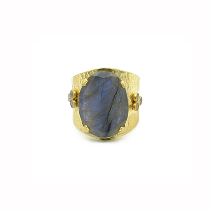 Bague pierre ovale martelée