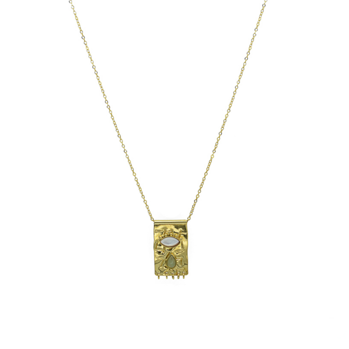 Collier plaque gravée deux pierres et anneaux