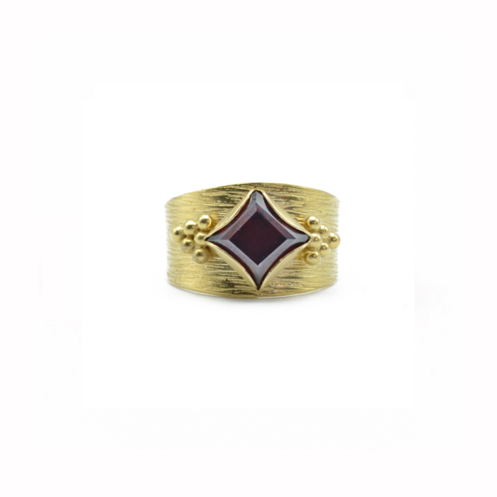 Bague or large